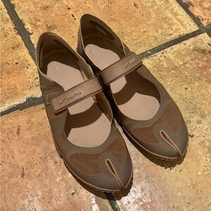 SKIMSxNIKE RIFT mesh shoes